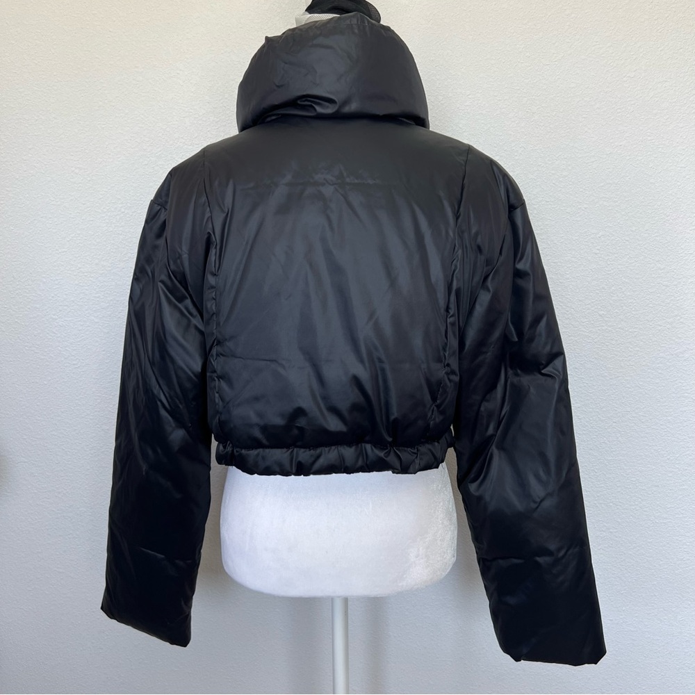 Y2K The Gap Women's Cropped Down Puffer Jacket - Black - Size Medium - Picture 8 of 16
